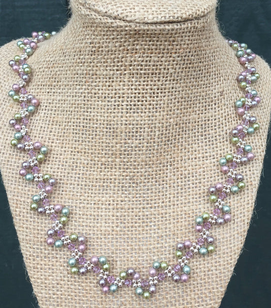 Winding Trios Necklace