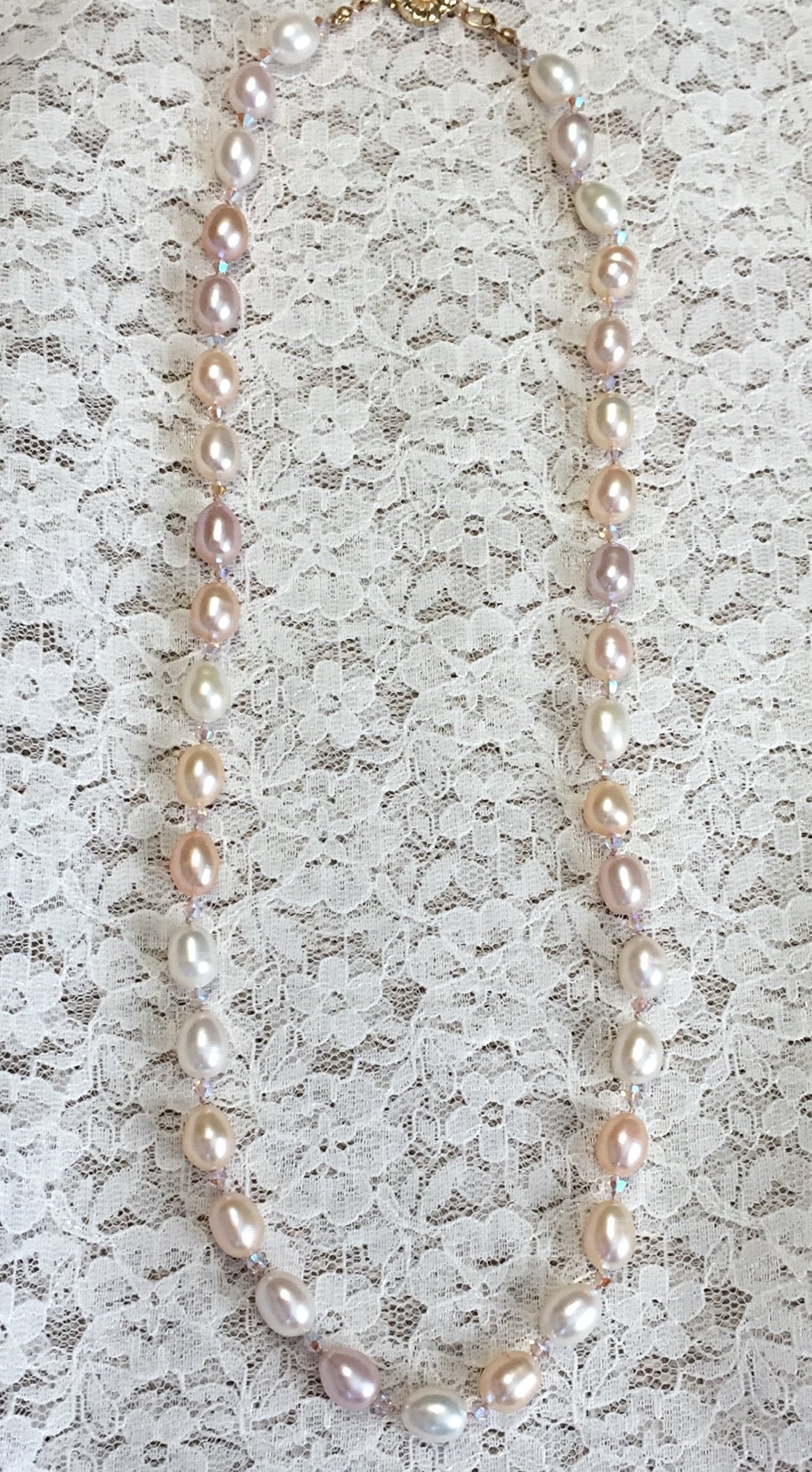 Amour Crystal and Pearls Necklace